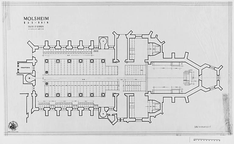 Plan avec aménagements intérieurs.