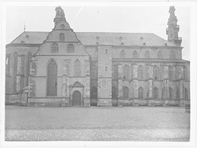 Façade nord, vue d'ensemble.