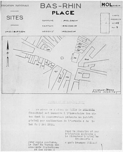Copie de l'arrêté de 1937 inscrivant la place à l'inventaire des sites, avec plan de situation.