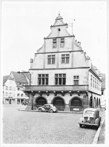 Façade sud, vue d'ensemble.