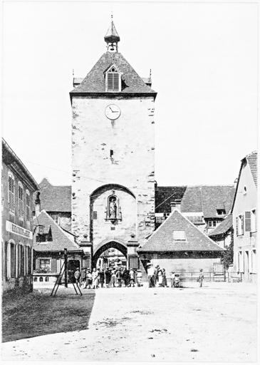 Façade sur la rue de Strasbourg, vue d'ensemble.