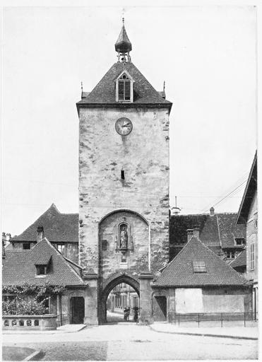 Façade sur la rue de Strasbourg, vue d'ensemble.