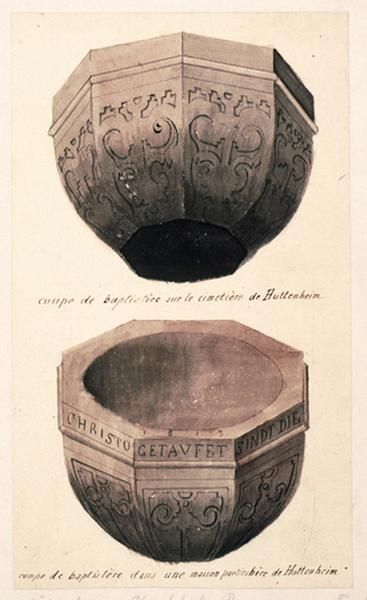 Deux cuves de fonts baptismaux, la première (anciennement au cimetière) à l'église, la seconde (anciennement chez un particulier) dans l'enclos de la chapelle.