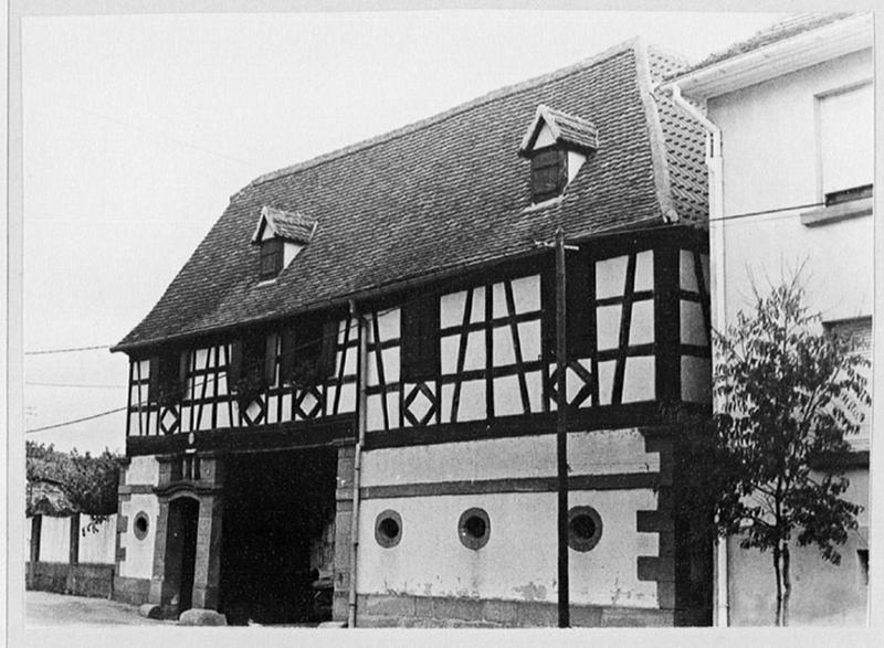 Façade sur rue du corps de passage, vue d'ensemble.