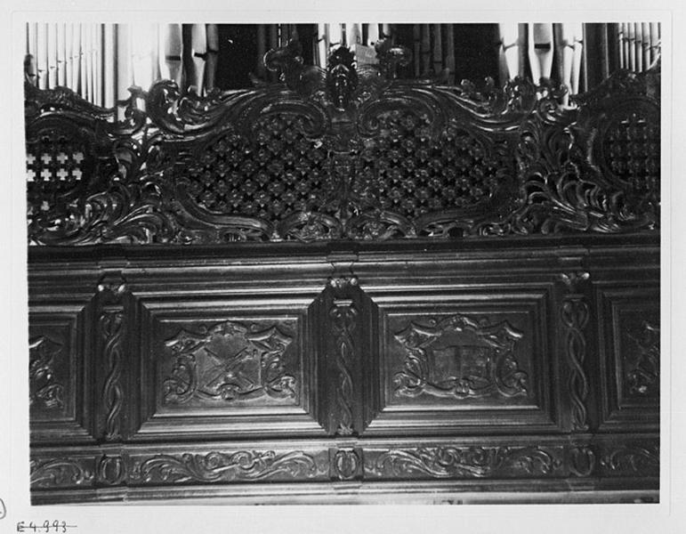 Détail de la tribune d'orgue, vue depuis le vaisseau central.