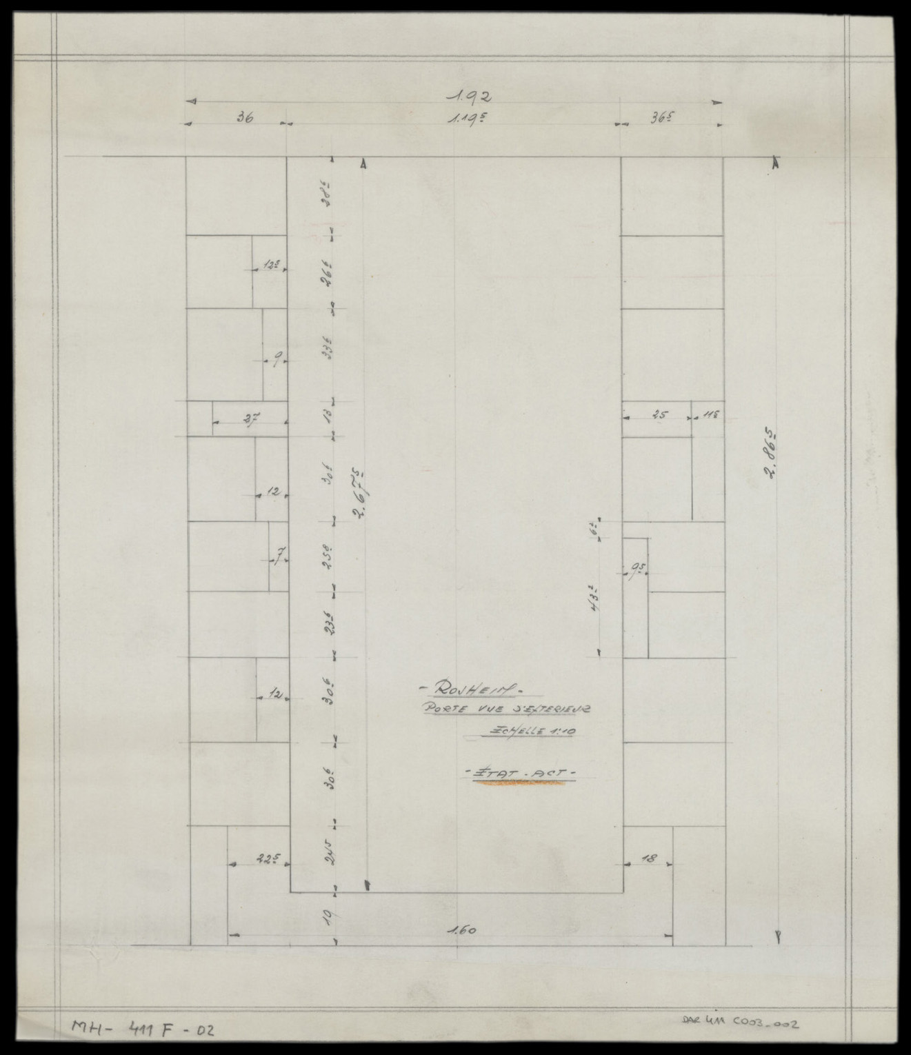 Porte, élévation extérieure et détail de l’embrasure.