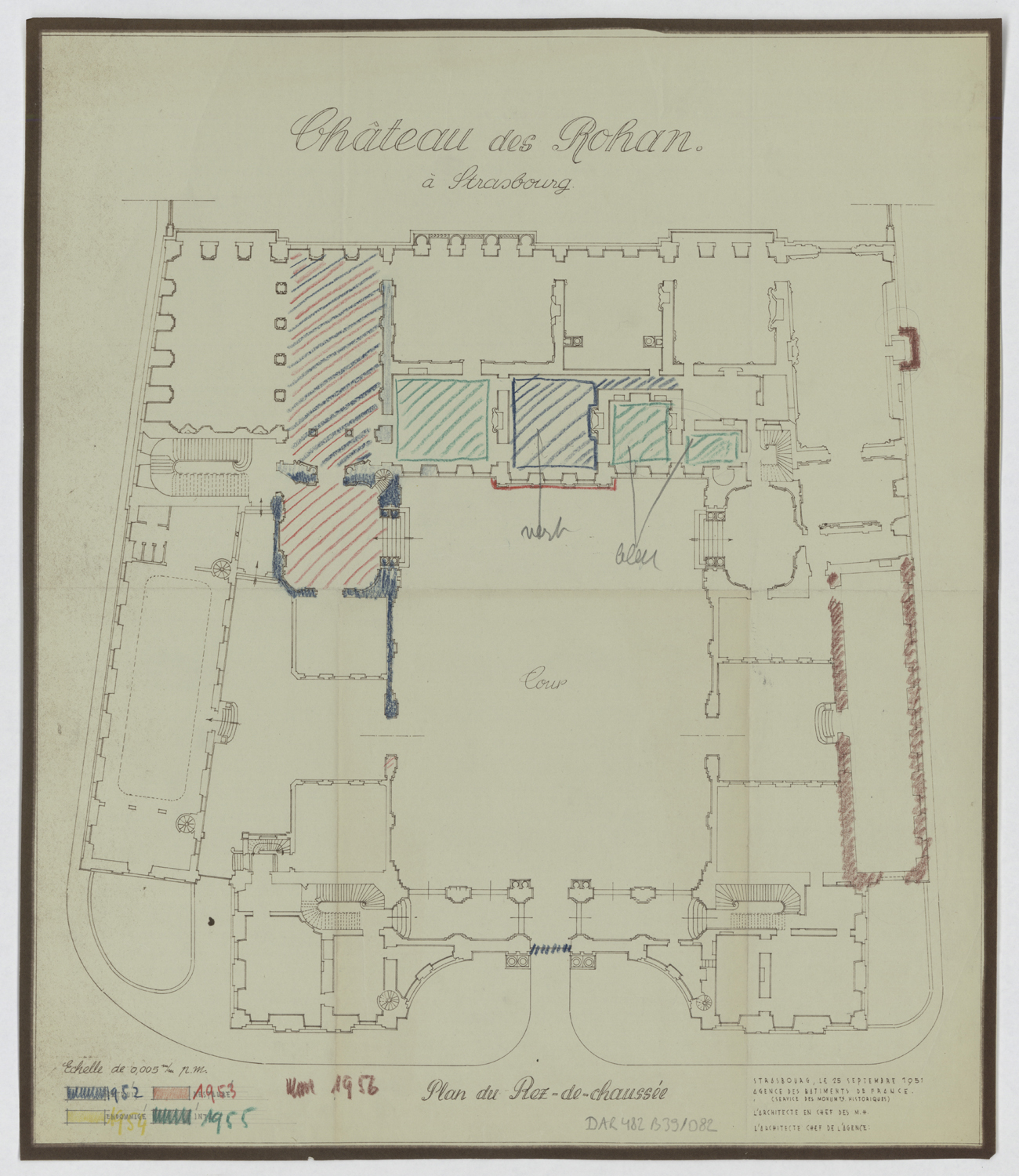 Travaux de restauration, plan de masse du rez-de-chaussée et calendrier des travaux.