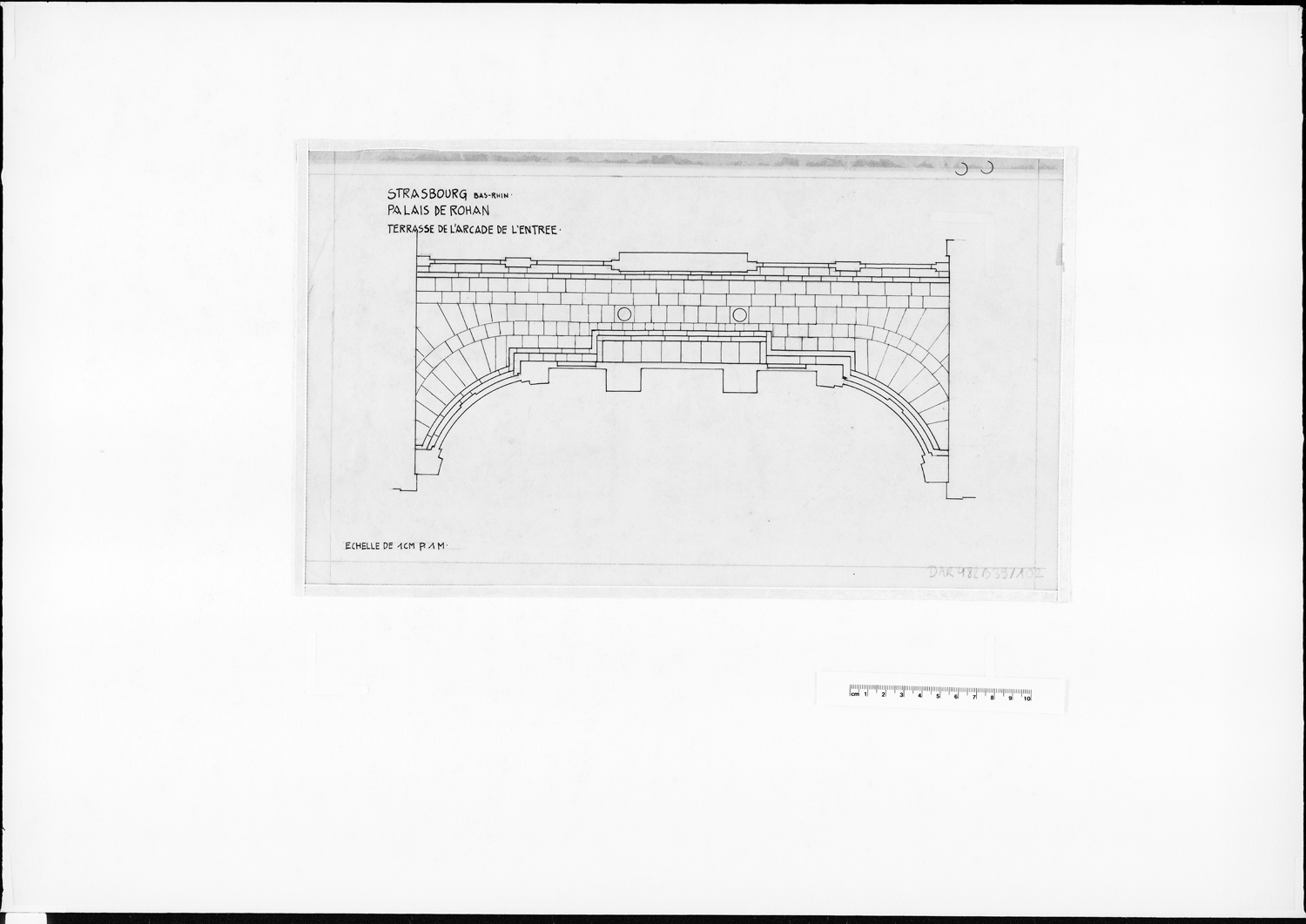 Portail principal, plan de la terrasse de l’arcade d’entrée.