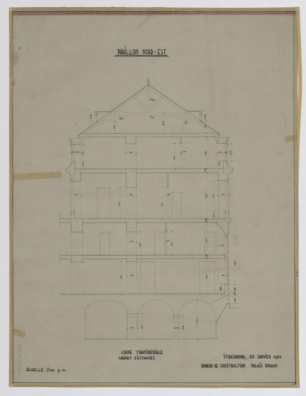 Coupe transversale du pavillon nord-est.