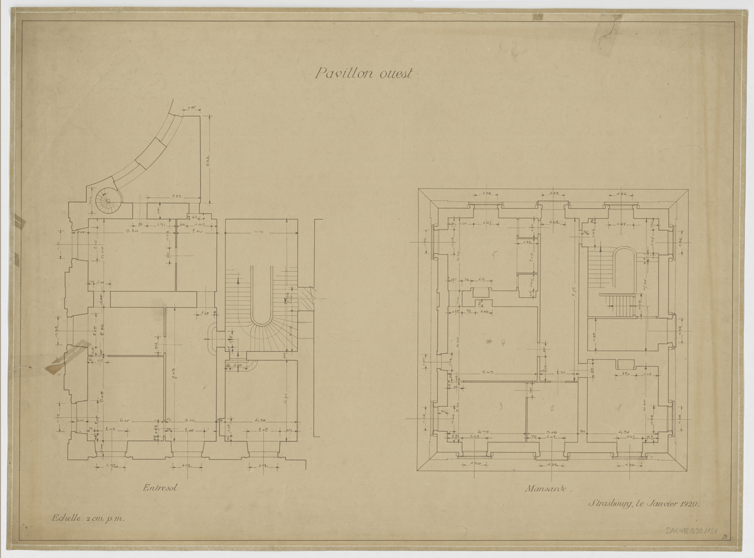 Pavillon ouest, plans de masse de l’entresol et de l’étage mansardé.