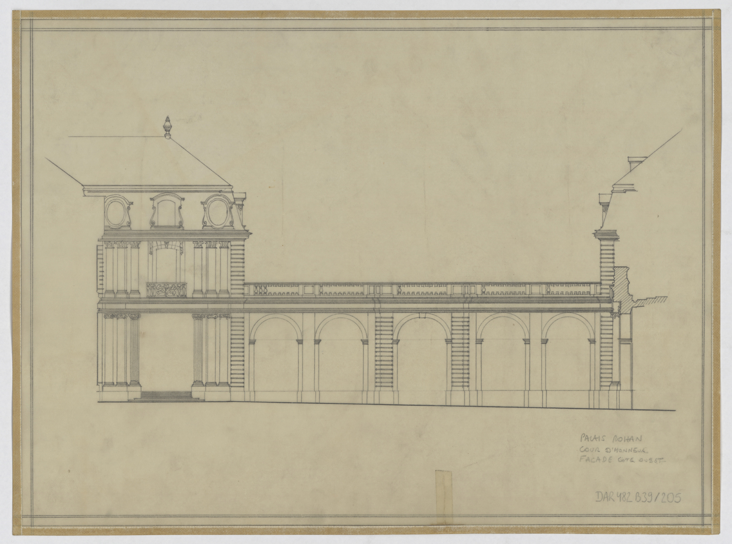 Cour d’honneur, élévation de la façade ouest.