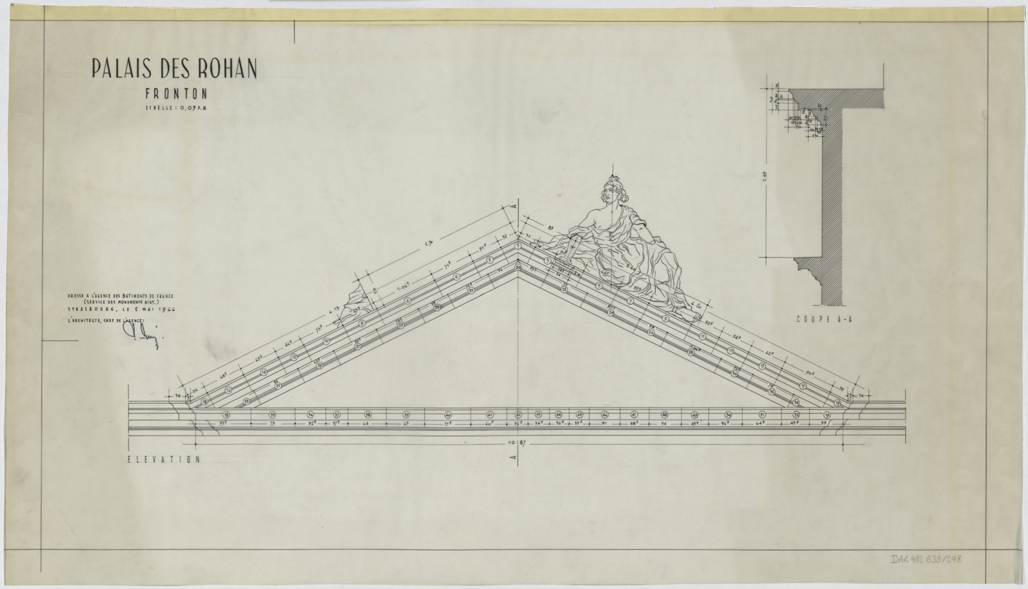 Projet de restauration, élévation et coupe sur le fronton de la façade nord.