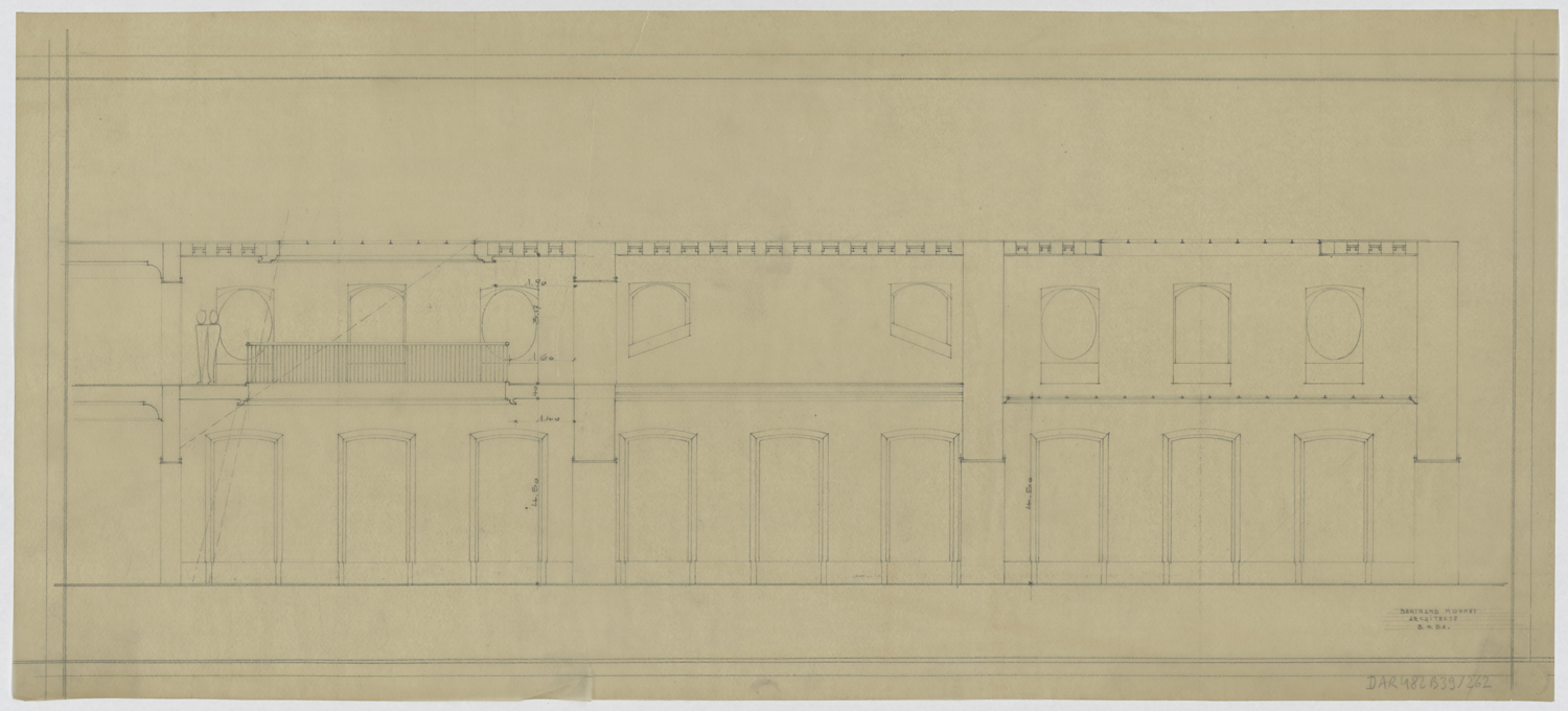 Coupe longitudinale sur la galerie du premier étage.