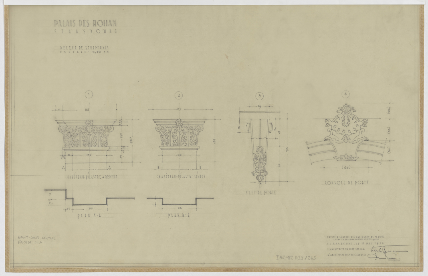 Chapiteaux, clef et console de porte, plans et élévations.