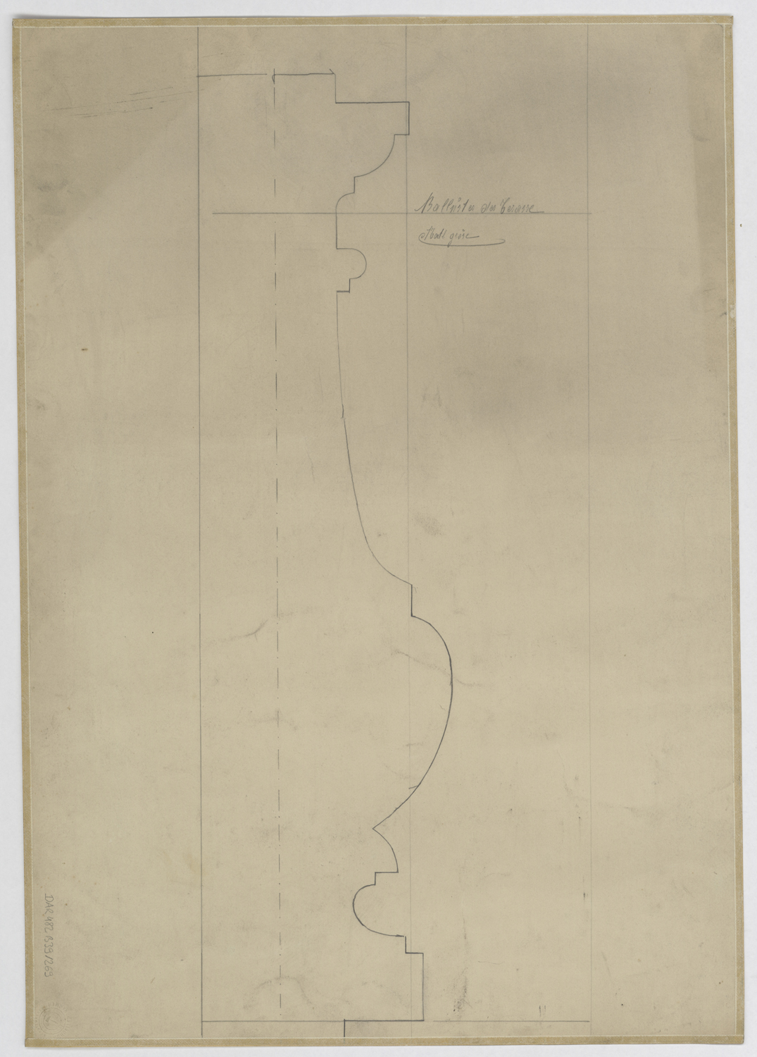 Façade sud, profil de la balustrade.