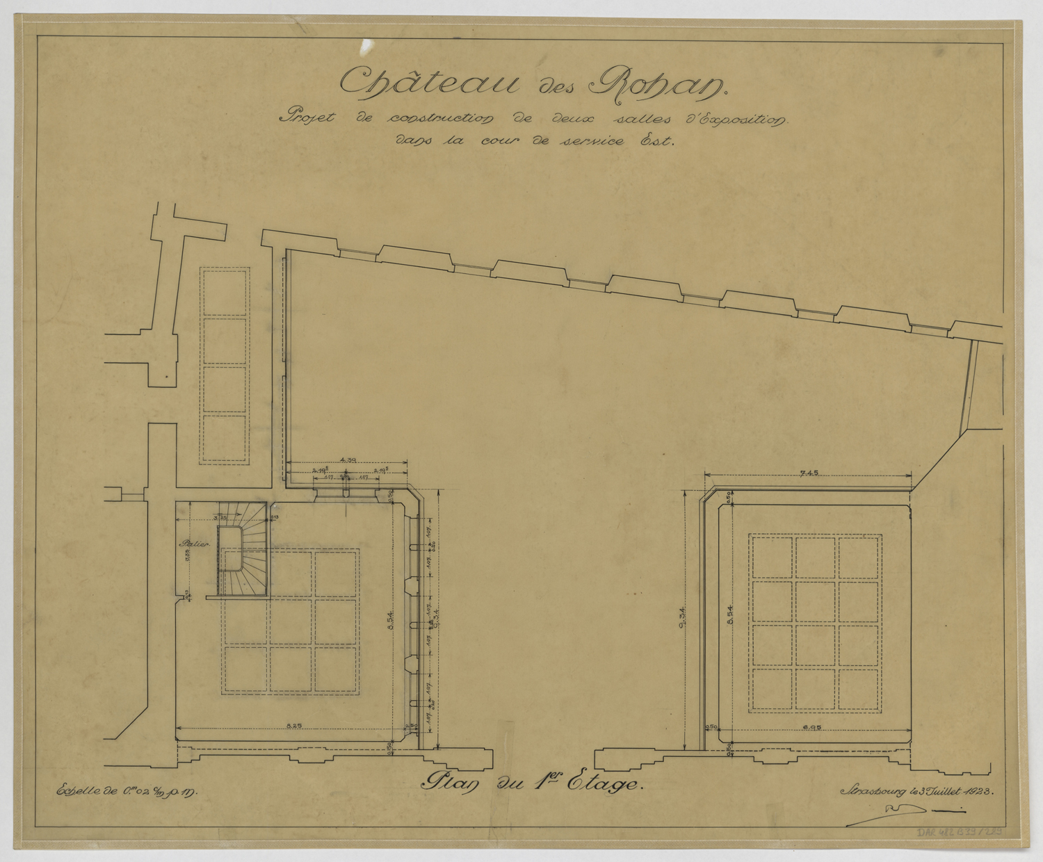 Projet de construction de deux salles d’exposition dans la cour est, plan de masse du premier étage.