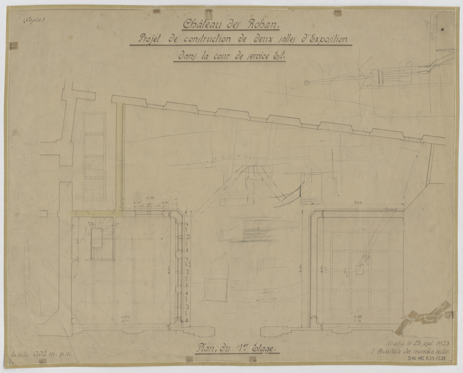 Projet de construction de deux salles d’exposition dans la cour est, plan de masse du premier étage.