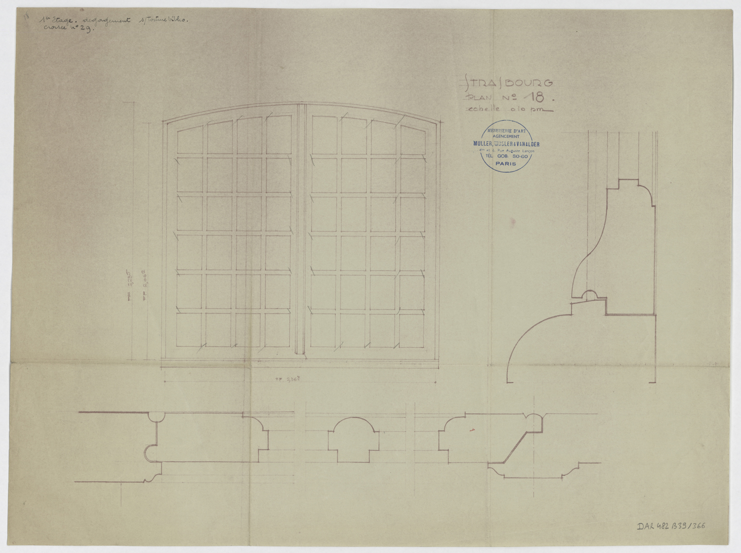 Dégagement sous la toiture de la bibliothèque, élévation et coupes des fenêtres du premier étage.