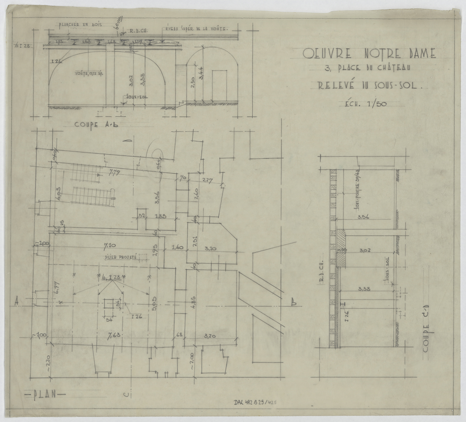 Travaux d’aménagement du sous-sol, plan de masse et coupes.