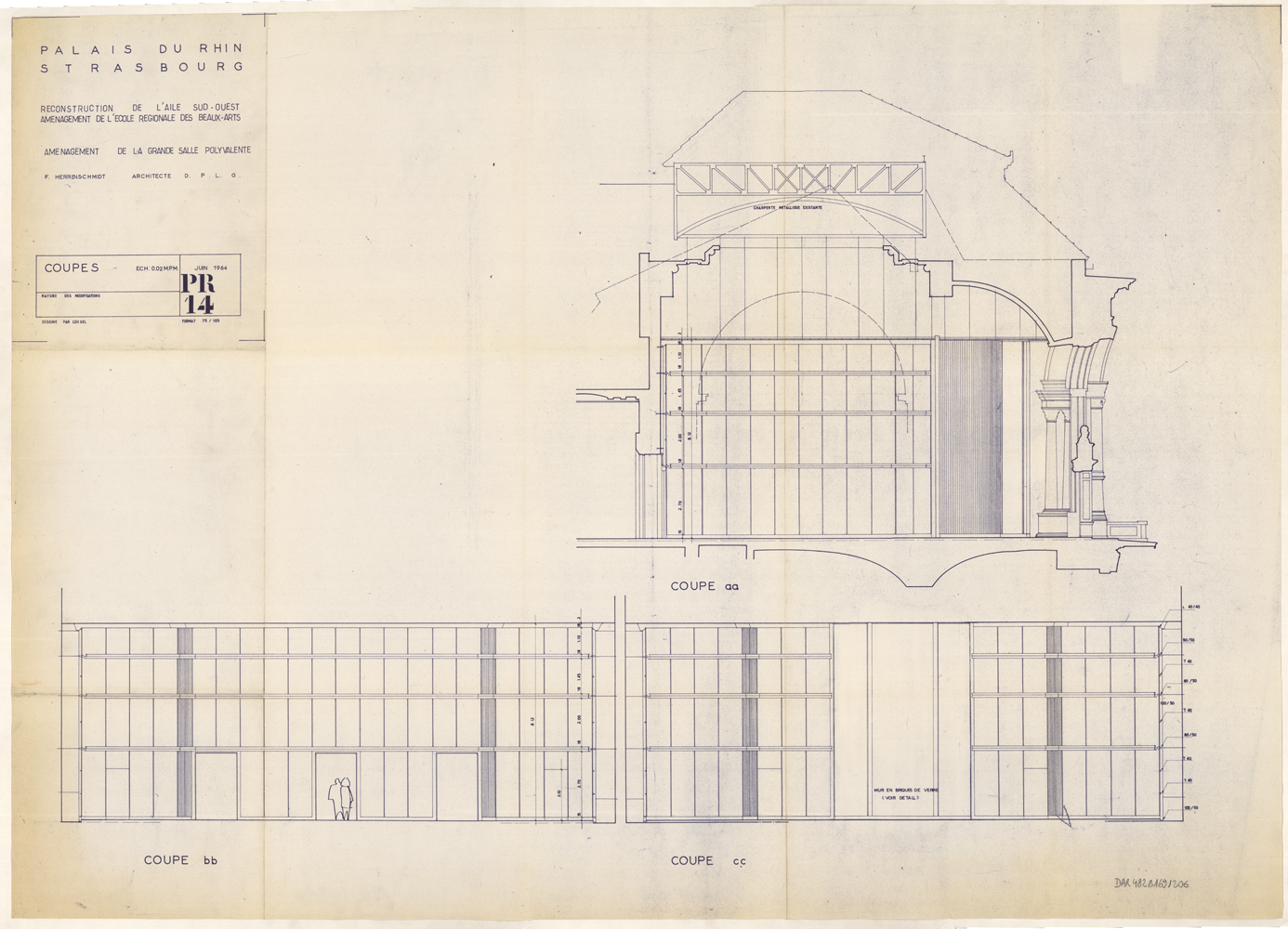 Projet d’aménagement d’une salle polyvalente pour l’école régionale des Beaux-arts, coupes.