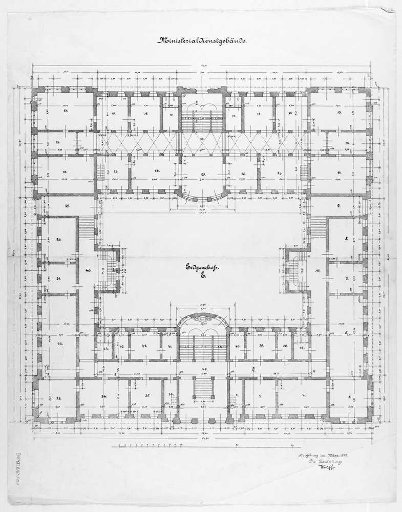 Plan de masse du rez-de-chaussée.