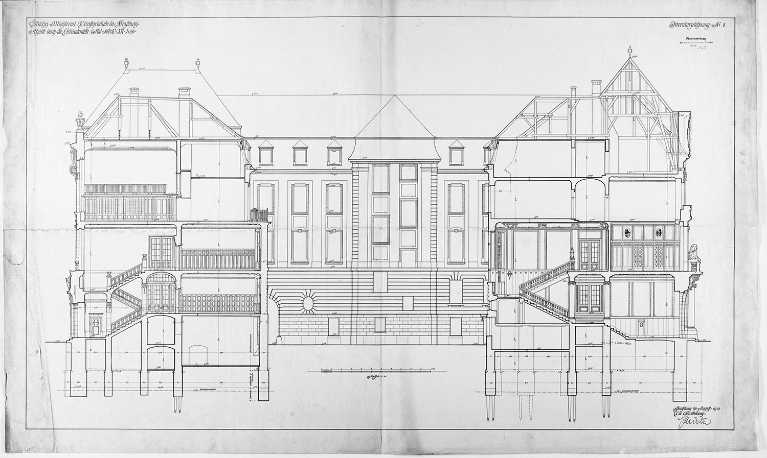 Façade est sur cour, élévation et coupe.