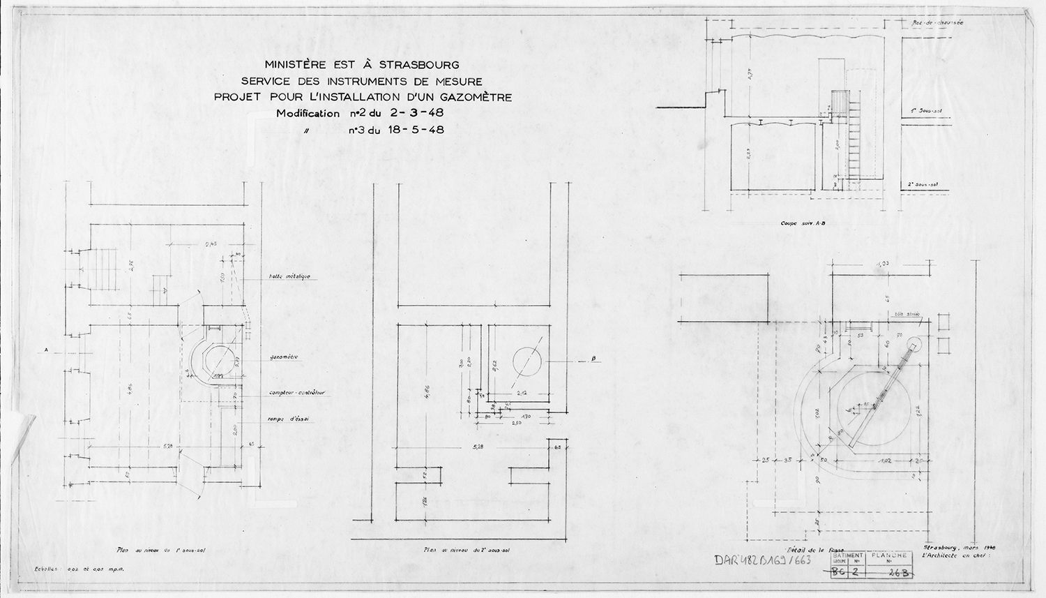 Projet pour l'installation d'un gazomètre, plans de masse et coupe du premier et deuxième sous-sols.