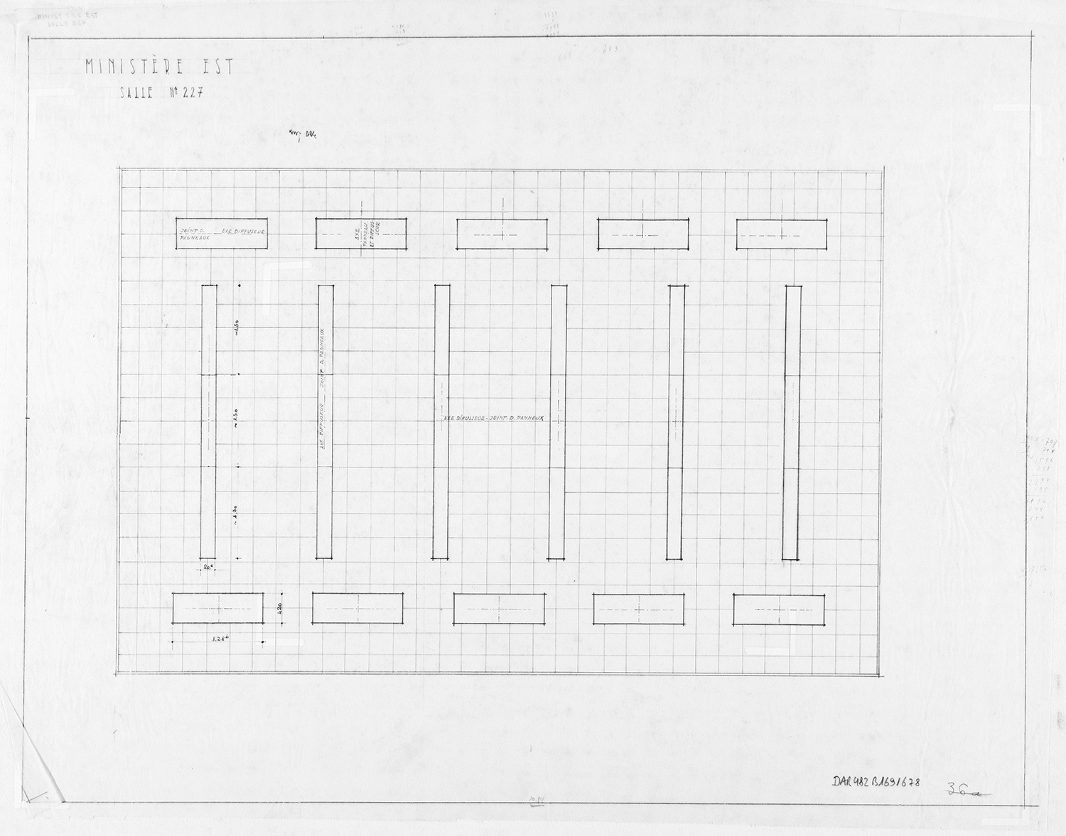 Projet d'aménagement d'un faux plafond dans la salle de réunion, plan.