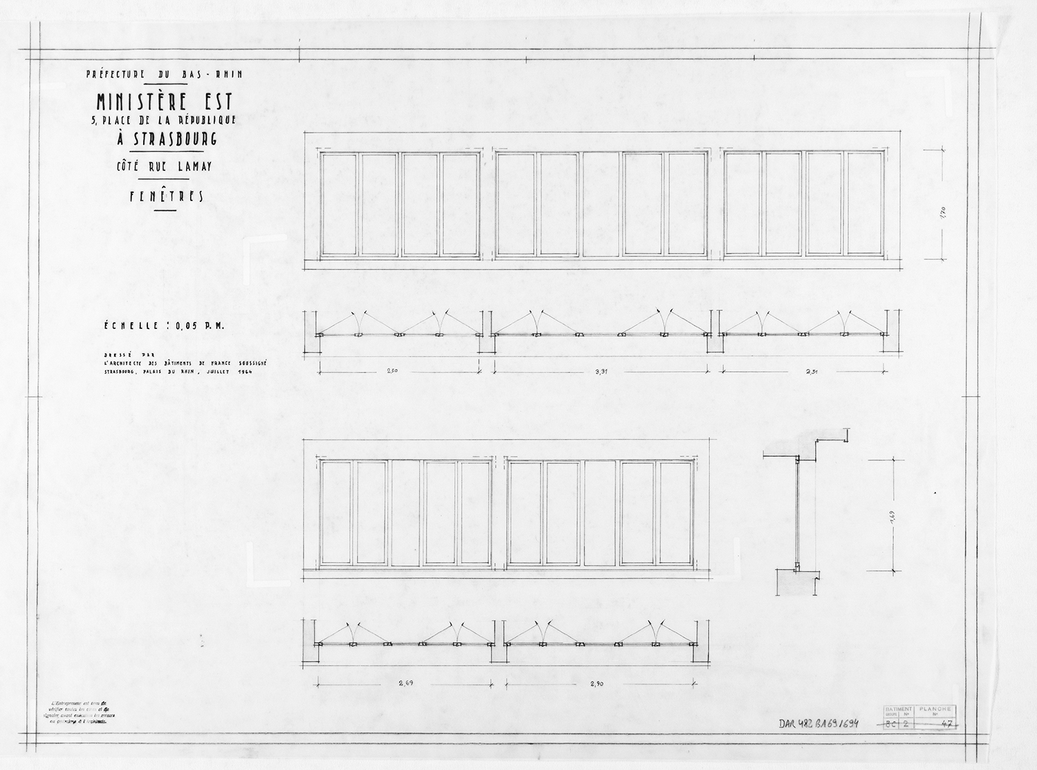 Etage mansardé, plans, élévations et détails des fenêtres de la façade est sur cour.