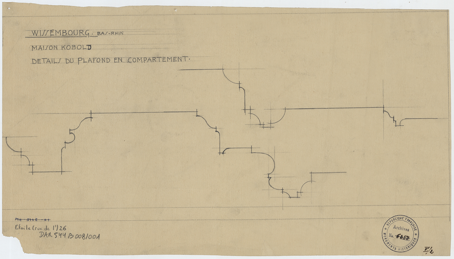 Plafond à caissons, profils de modénatures.