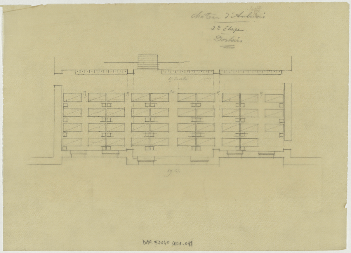 Aménagement de dortoirs, plan de masse du deuxième étage.