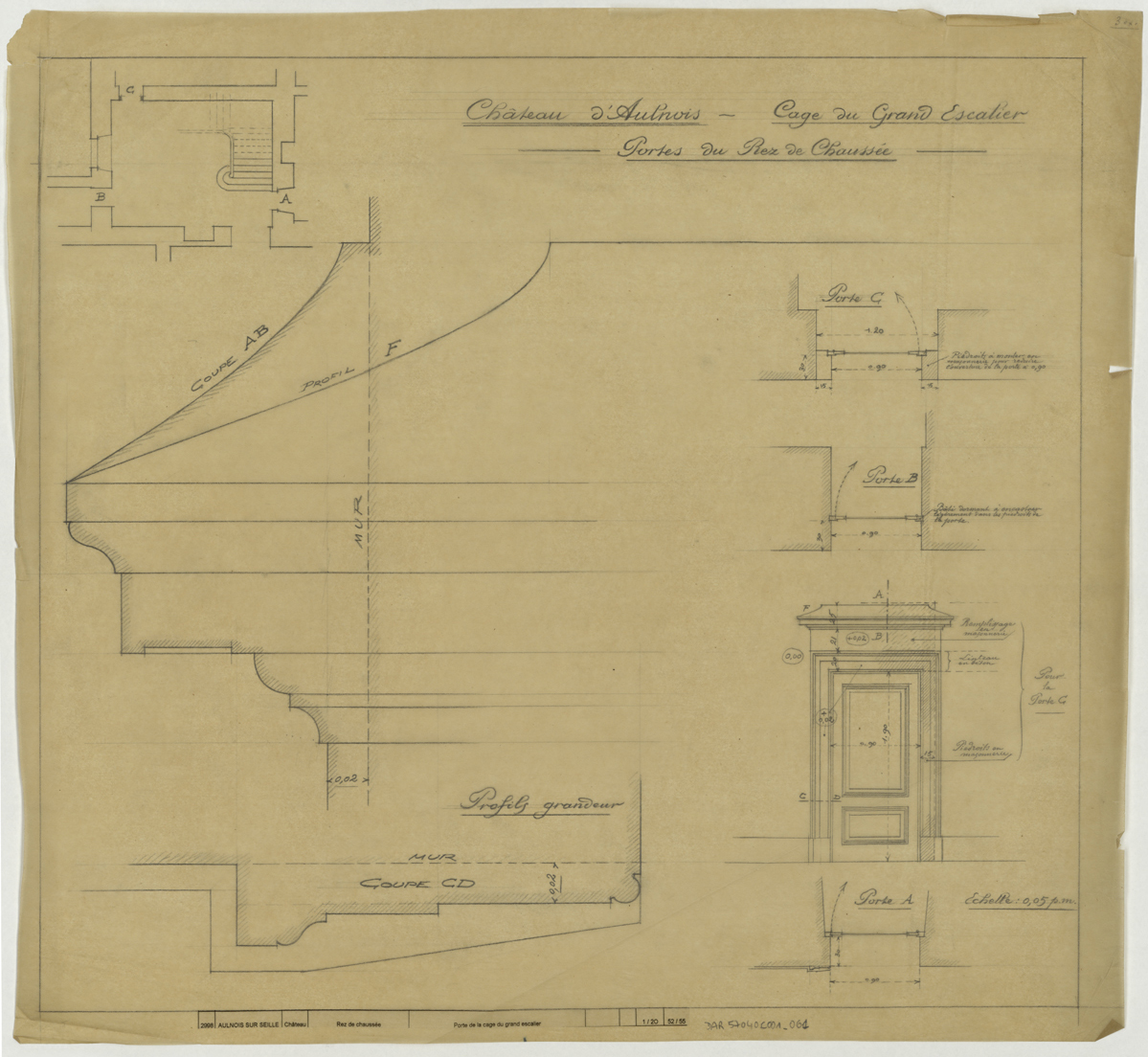 Porte du rez-de-chaussée, élévation, plans et profil de moulure.