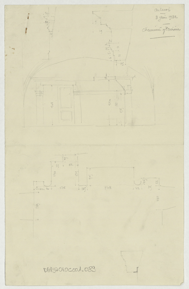 Cuisine, élévation et plan de la cheminée monumentale.