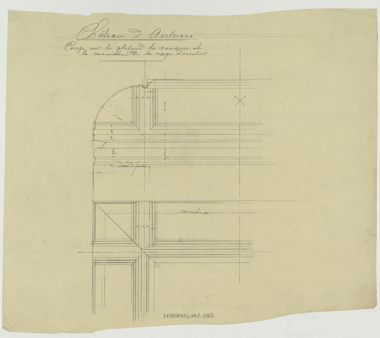 Grand escalier, coupe sur le plafond, la voussure et la corniche de la cage d’escalier.