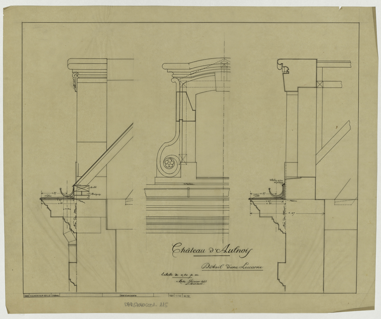 Lucarne, élévation et coupes.