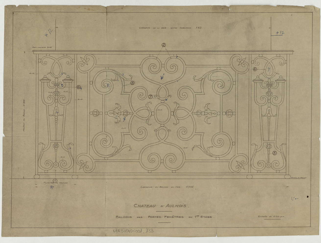 Fenêtre, élévation d’un balcon d’une porte-fenêtre du premier étage.