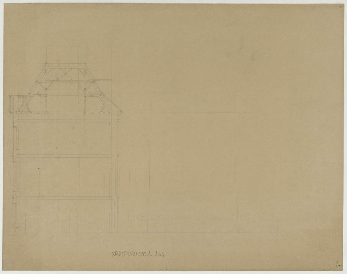 Charpente, coupe longitudinale sur le pavillon sud.