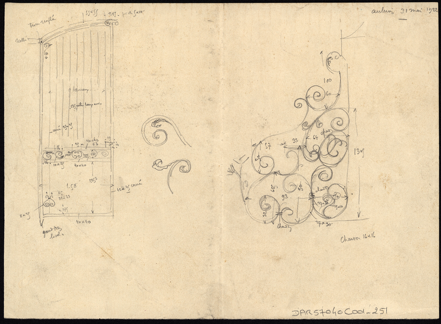 Portail d’entrée, élévation et croquis d’un ornement en fer forgé.