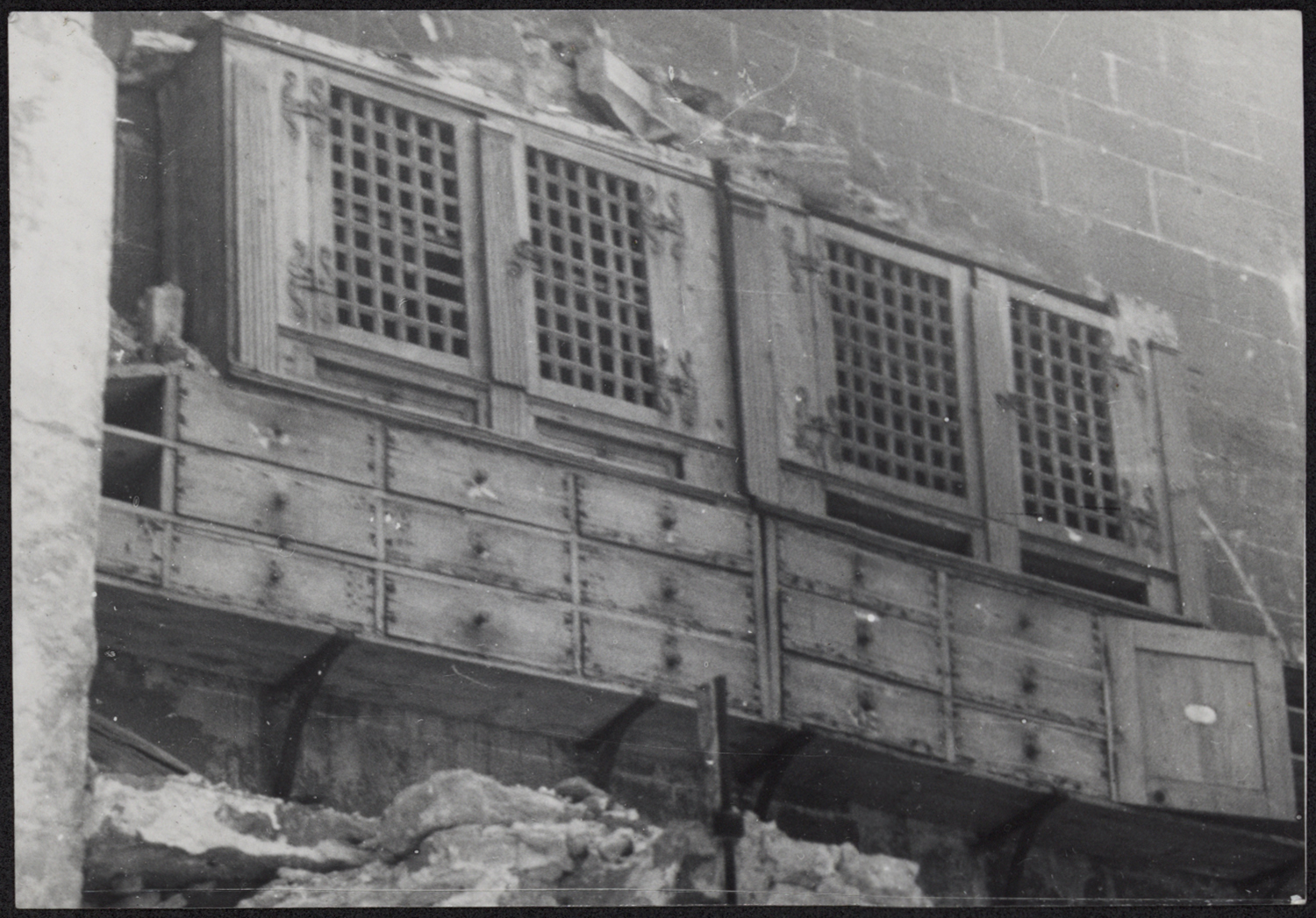 Dommages de guerre, vue de détail de la salle des archives.