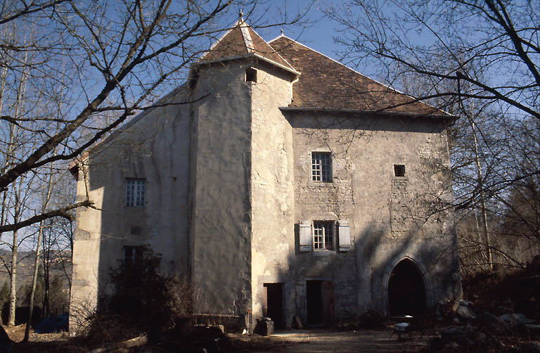 Corps de logis : façade ouest avec tour d'escalier