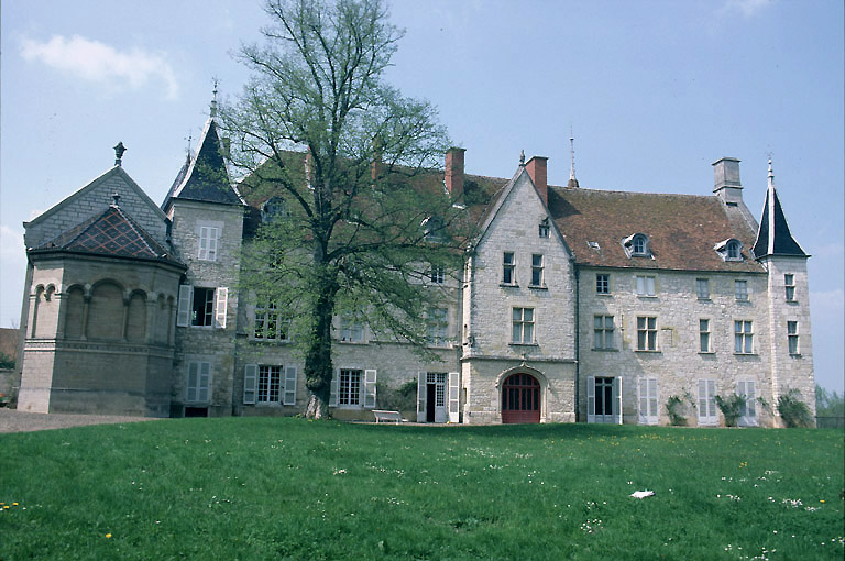 Chapelle et corps de logis : élévation sud-est