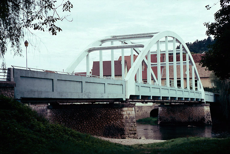 Elévation amont vue depuis la rive gauche