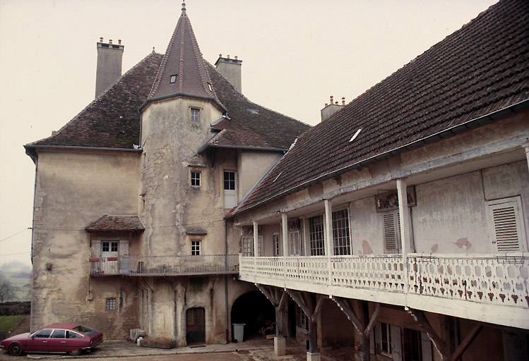 Elévation sud du corps de logis et galerie de l'aile est.