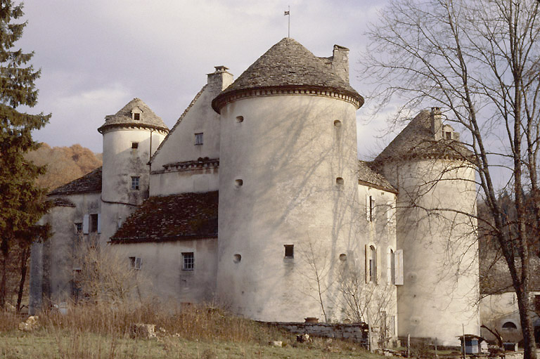 Elévations ouest et sud.