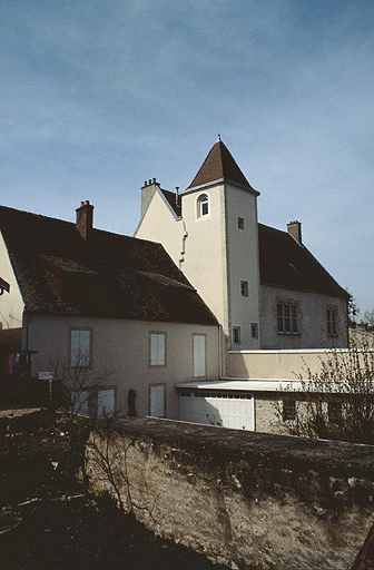 Chapelle et bâtiment de l'hôpital : élévation nord-est sur le jardin.