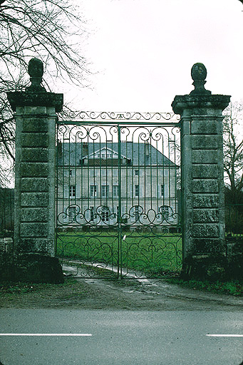 Entrée d'honneur, façade nord et corps de logis