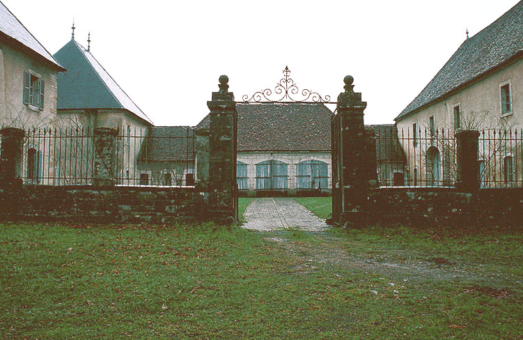 Cour des communs : entrée