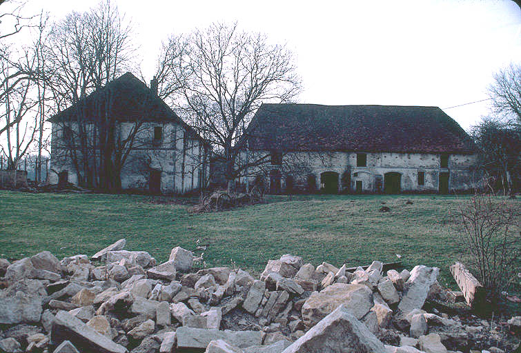 Vue d'ensemble des dépendances à l'est du logis