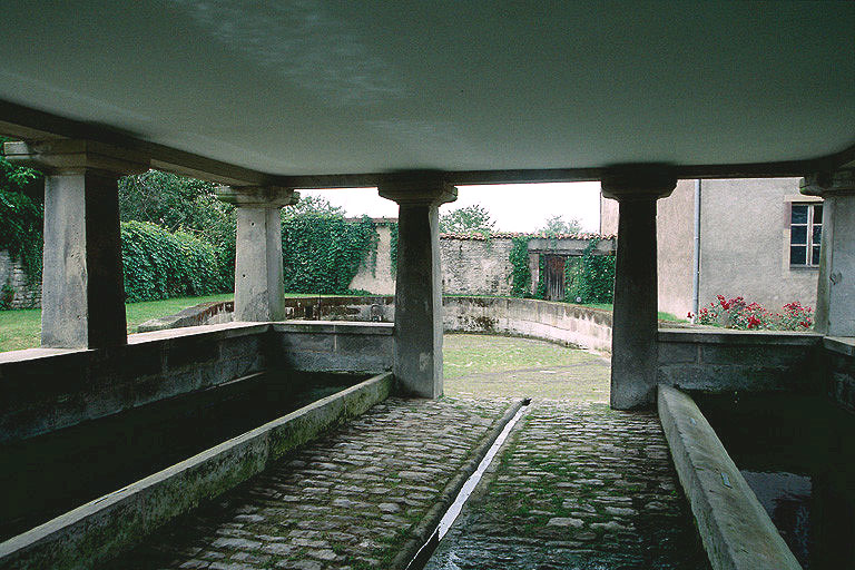 Lavoir : vue vers l'ouest