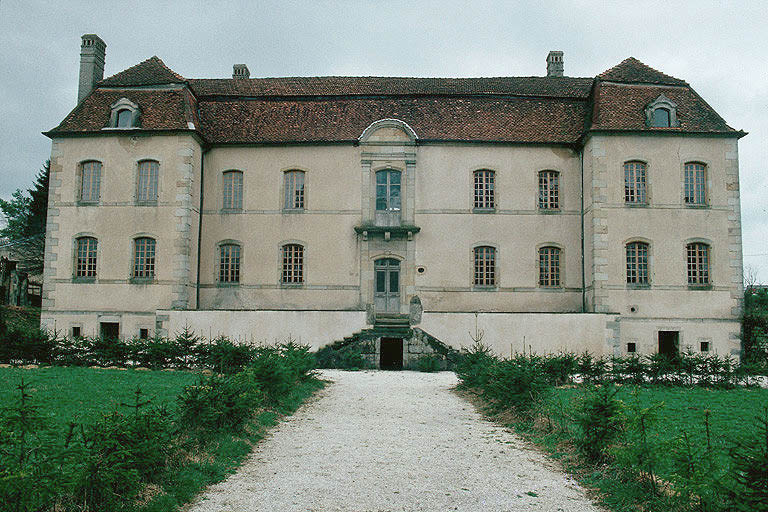 Façade nord-ouest sur jardin